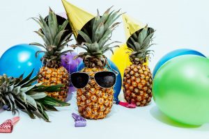 ananas med solglasögon